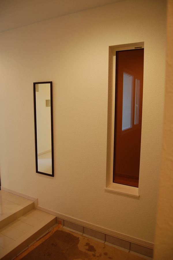 web内覧会 玄関 窓