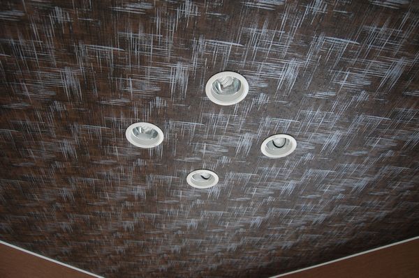 子供部屋の天井のクロス&照明