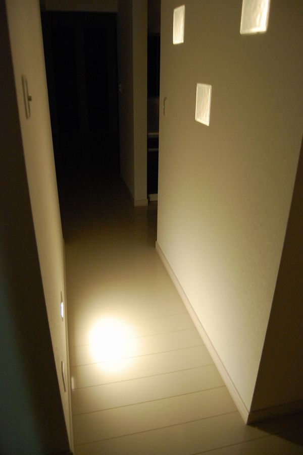 フットライト点灯