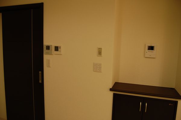 ダイニング 反対側の壁