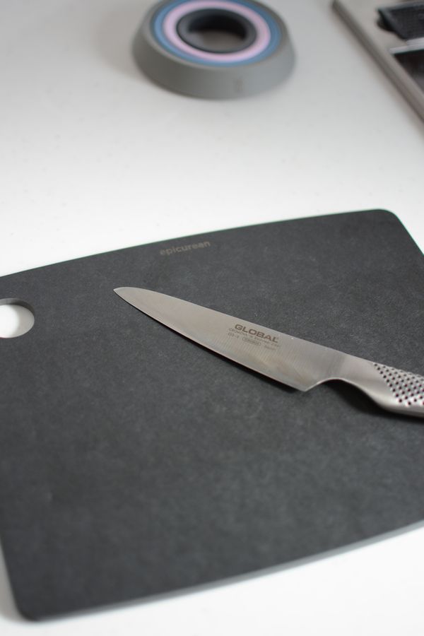 エピキュリアン　カッティングボード　ブラック　Mサイズ