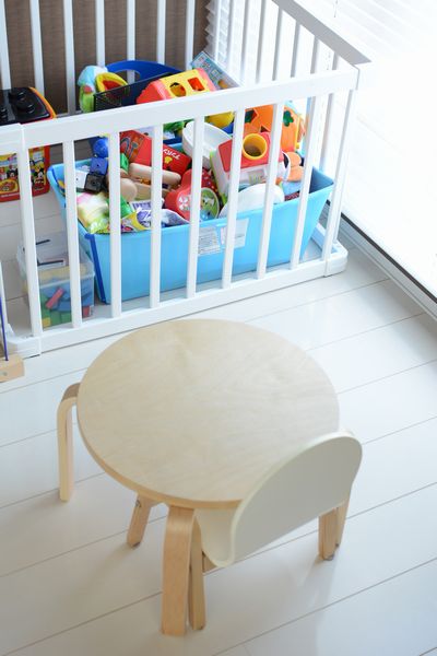 カトージのテーブルとイス