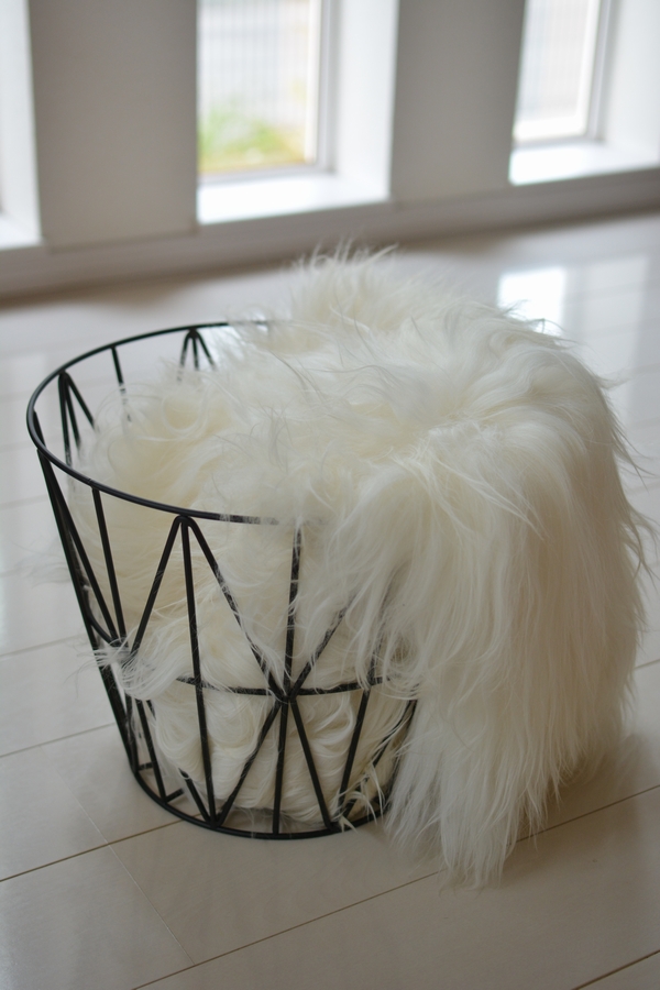 ferm LIVING ワイヤーバスケット とオーガニックシープ