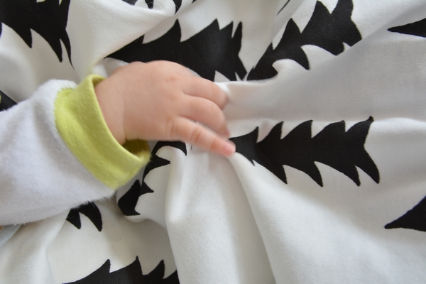 コットンブランケットと娘