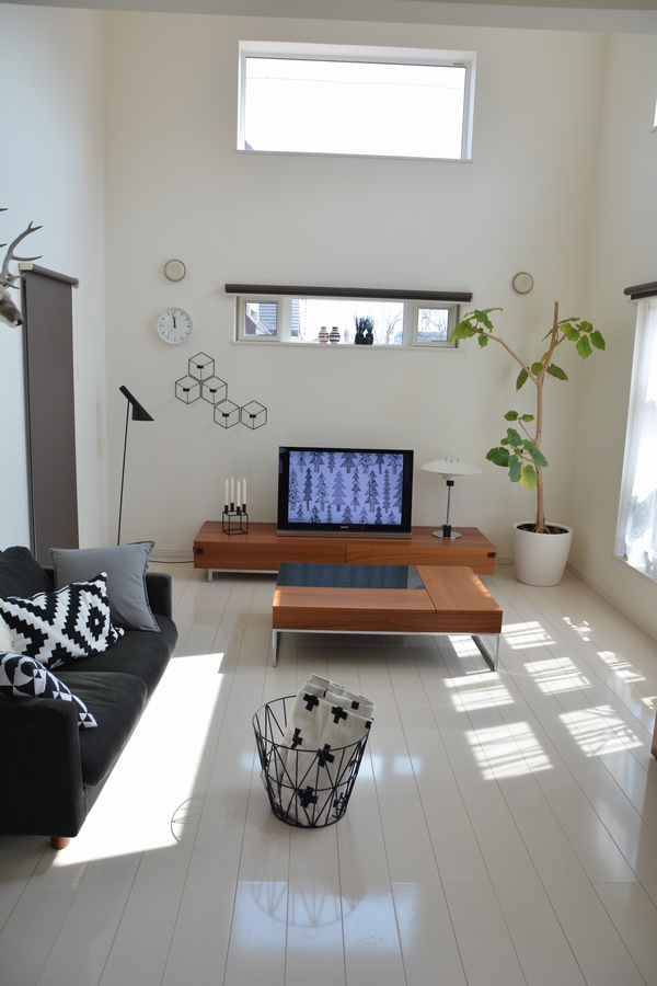 リビング春ごろ