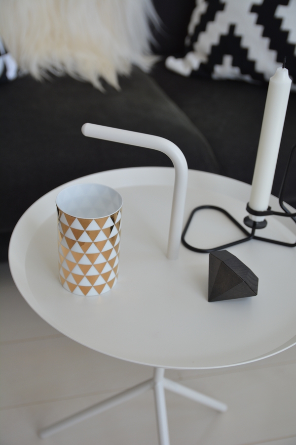 Bloomingville 三角柄 ゴールドのキャンドルホルダー Bloomingville 三角柄 ゴールドのキャンドルホルダー