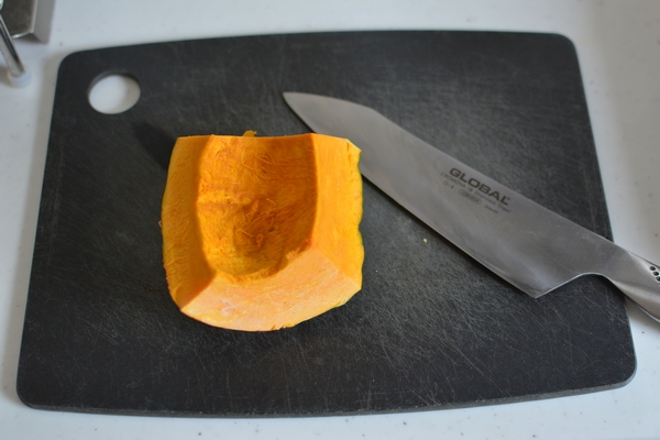 黒いカッティングボード