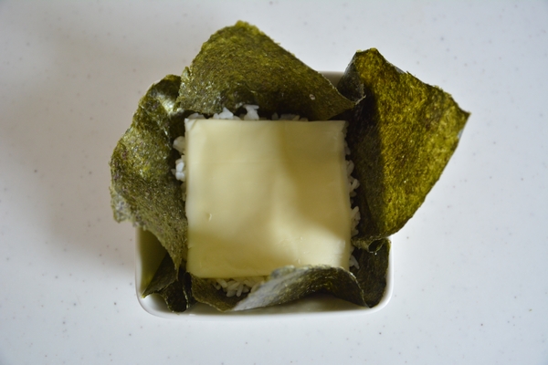 ティーマを使ったおにぎらずの作り方