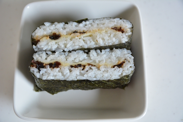 ティーマを使ったおにぎらずの作り方