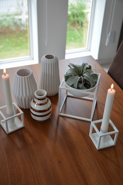 白い北欧雑貨とブラス