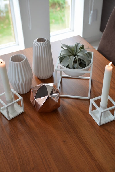 白い北欧雑貨とコッパー