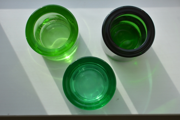 イッタラ　kivi　ライトグリーン上から