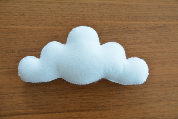 フエルトモビール 雲